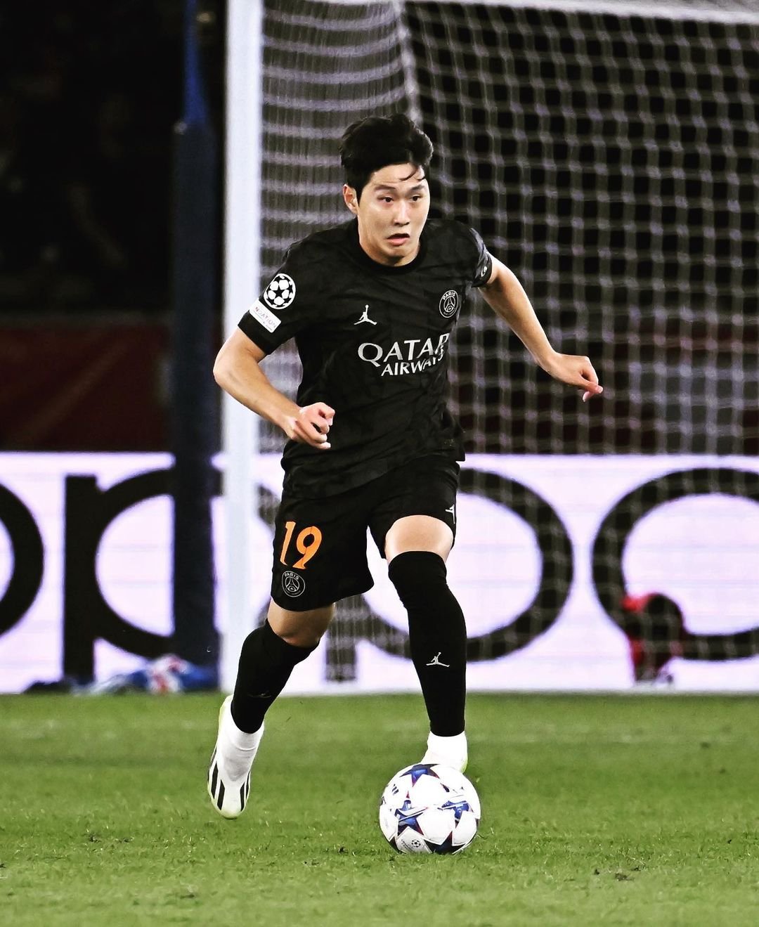 Lee Kang-in: Pemain Bola Sepak Korea Selatan