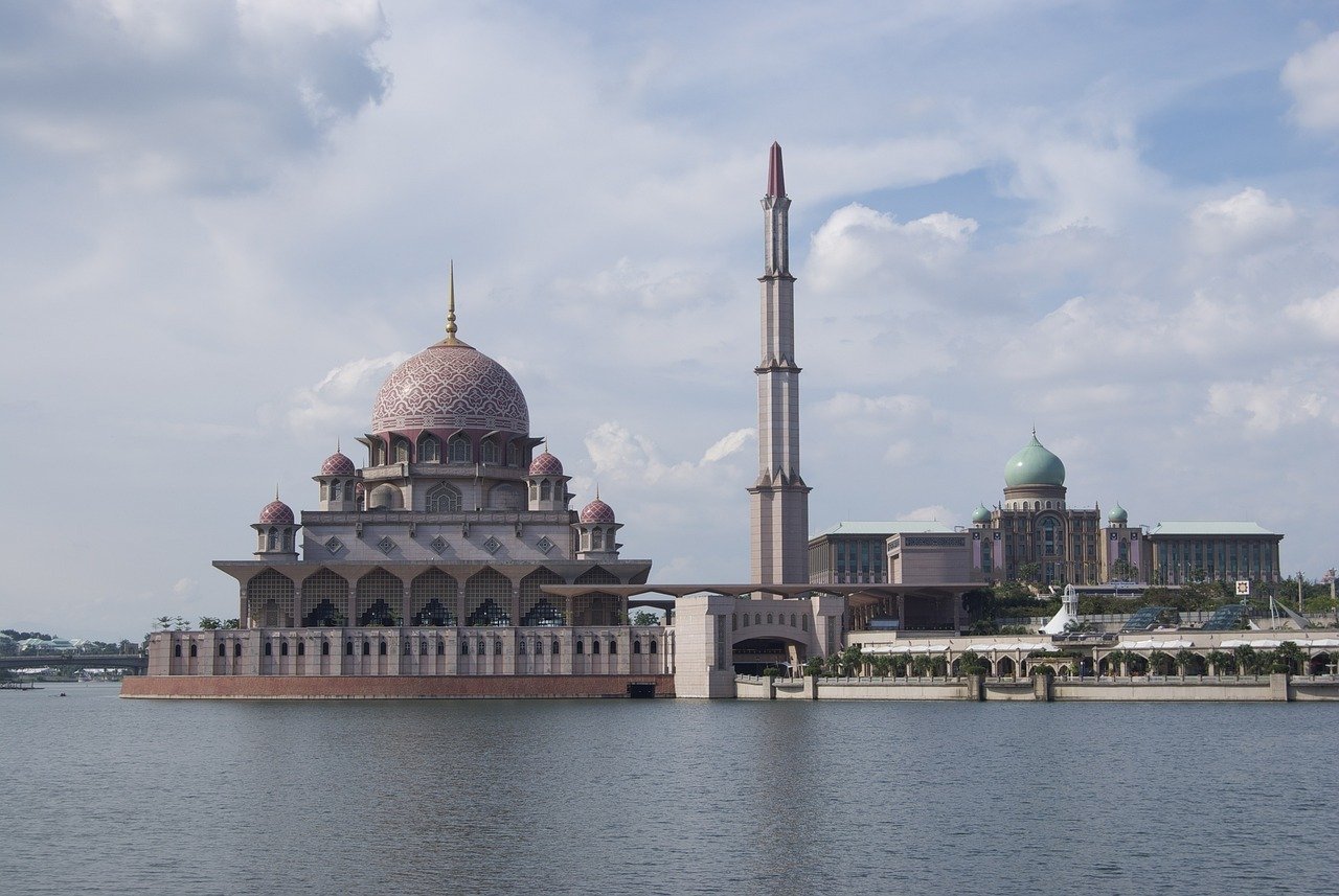 Malaysia Memimpin Dunia Islam Dalam Aman